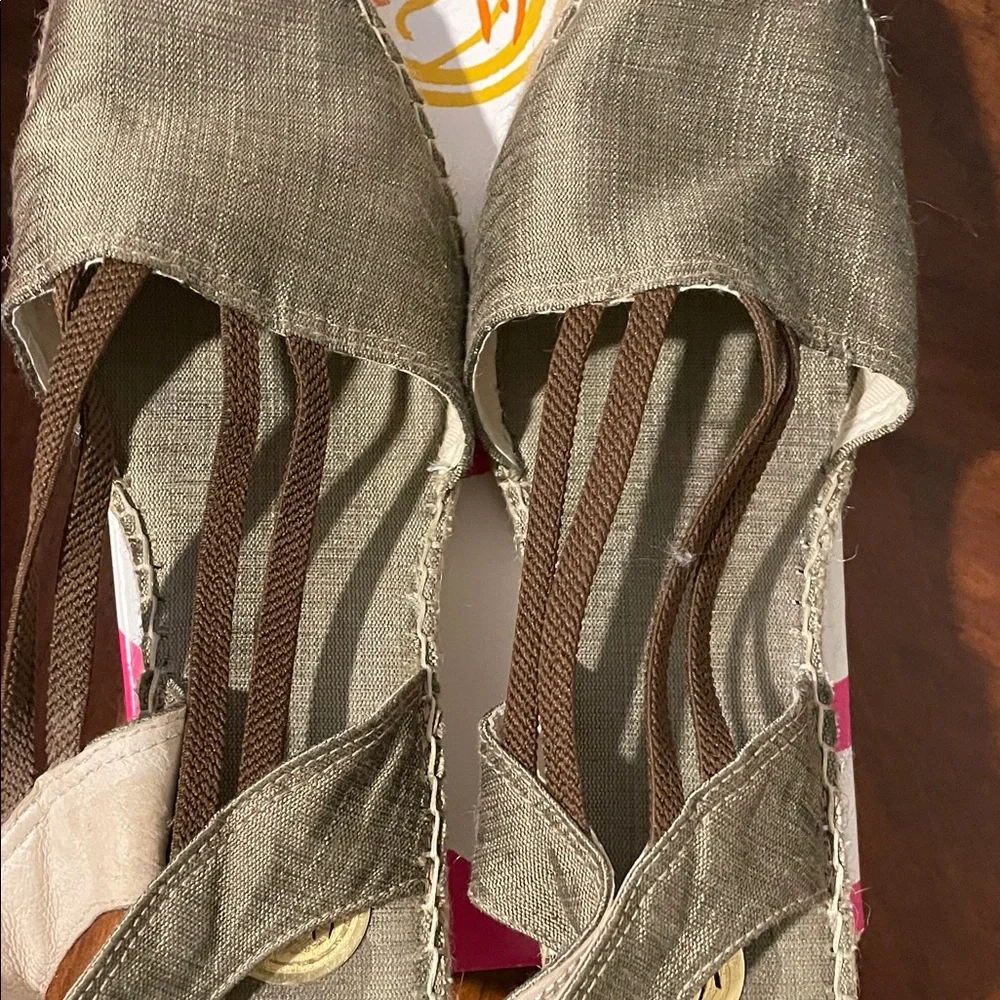 Stylish Olive Green Espadrille Sandals VIDORRETA